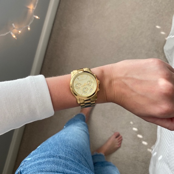 Michael Kors MK5055 Runway Chronograph Gold Watch - Picture 5 of 12